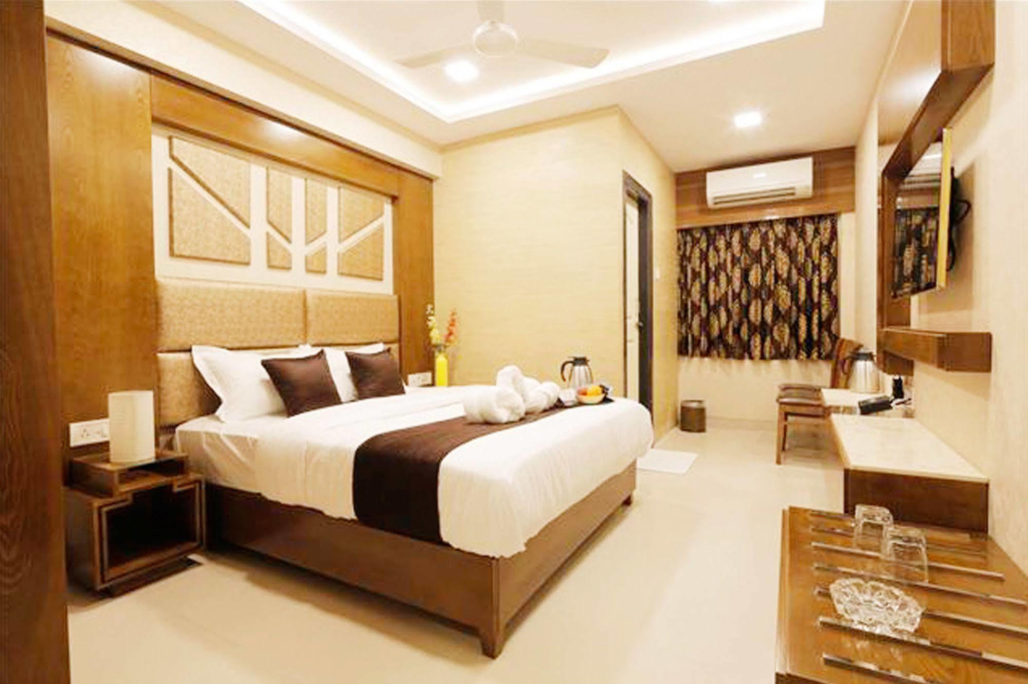 Fabexpress Annex Executive Andheri East Hotel Bombay Exterior foto